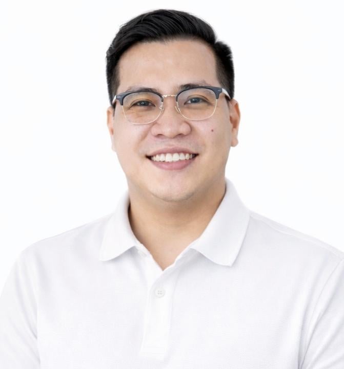 Portrait of Kirk Fernandez